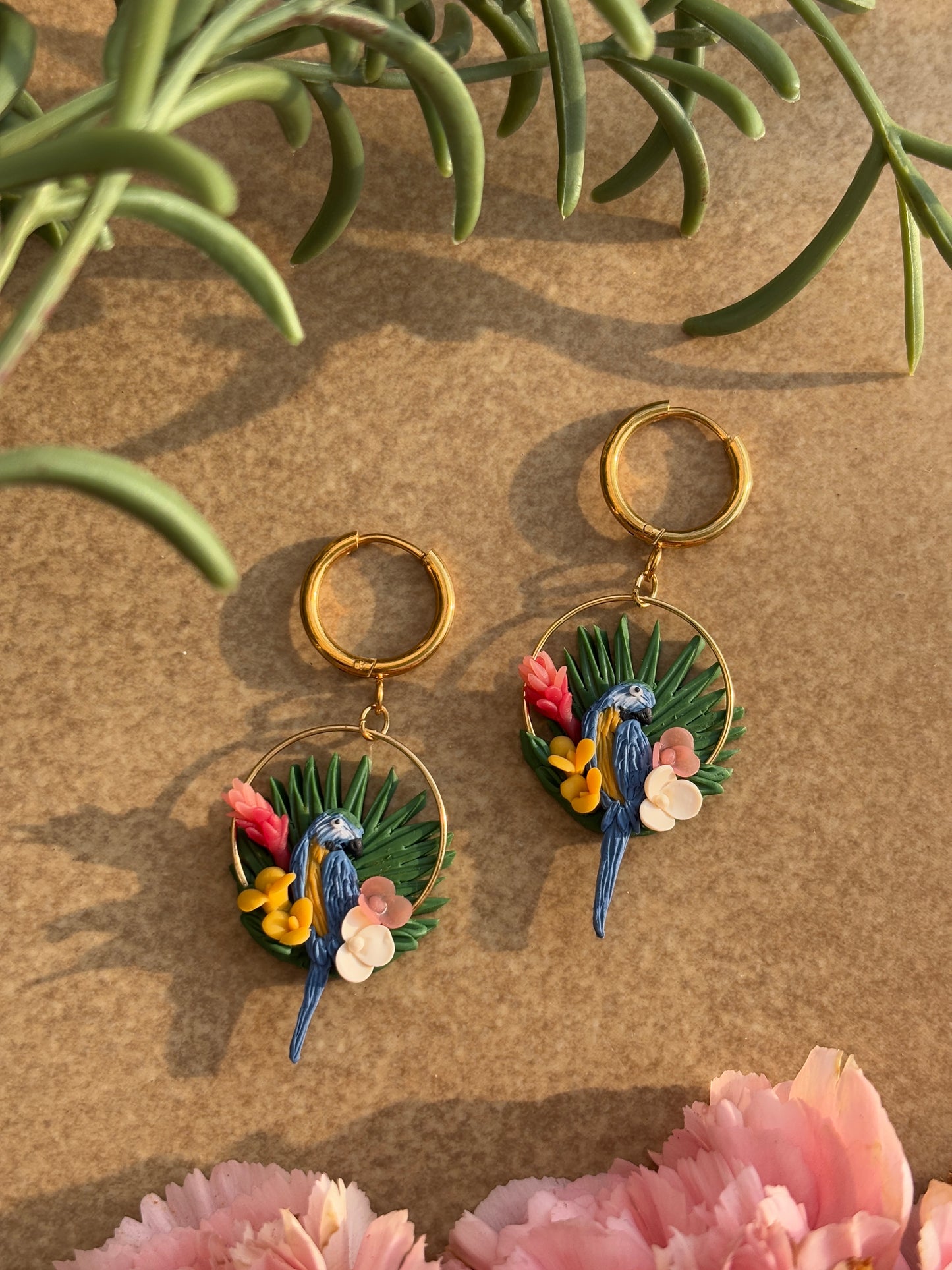 Tropic Macaw